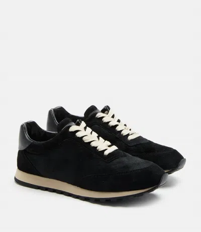 Le Monde Beryl Women's Slim Runner Shoes In Black