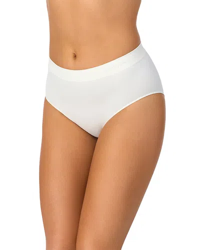 Le Mystere Seamless Comfort Briefs In White