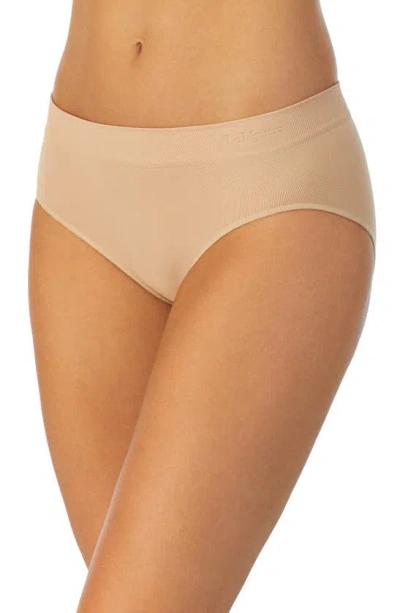 Le Mystere Seamless Comfort Brief In White