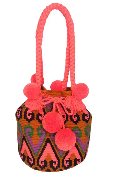 Le Pom Pom Bucket Bag In Orange & Tan In Pink