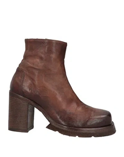 Le Ruemarcel Woman Ankle Boots Brown Size 8 Leather