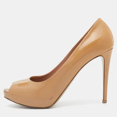 Pre-owned Le Silla Beige Patent Leather Gabry Peep Toe Pumps Size 38.5