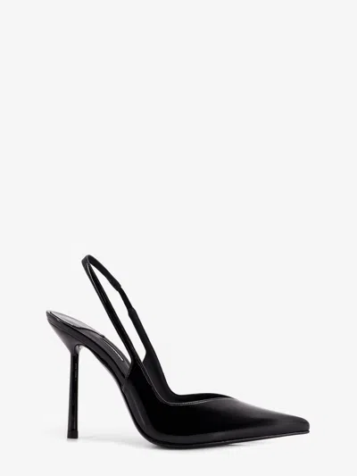 Le Silla Chanel Vivienne Patent Leather Pumps In Black