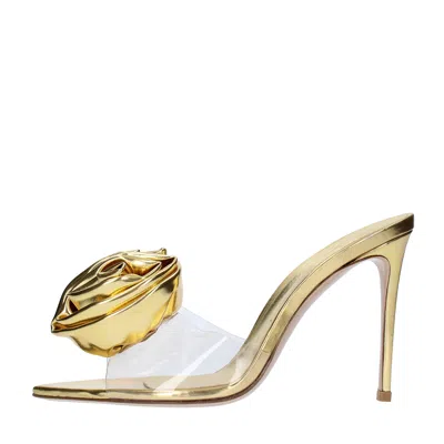 Le Silla Sandals In Gold