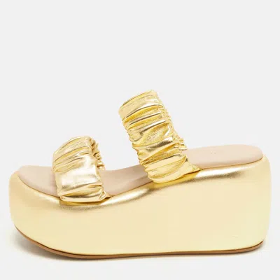 Pre-owned Le Silla Size 38 Gold Leather Platform Flat Sandals