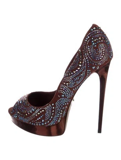 Pre-owned Le Silla Suede Patterned Pumps In Burgundy
