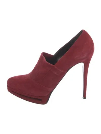 Pre-owned Le Silla Suede Pumps In Red