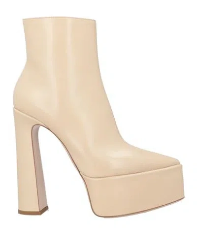 Le Silla Woman Ankle Boots Beige Size 9.5 Leather In Sand
