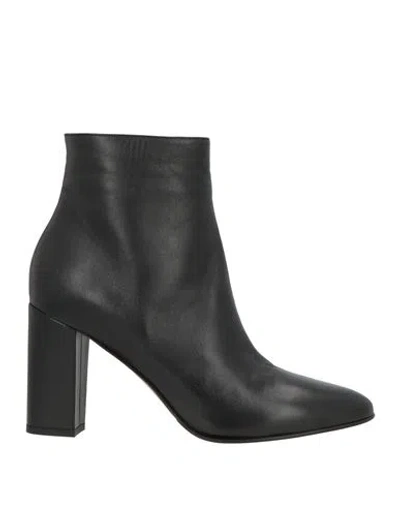 Le Silla Woman Ankle Boots Black Size 8.5 Leather In Multi