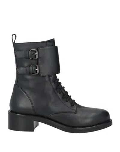 Le Silla Woman Ankle Boots Black Size 5.5 Leather