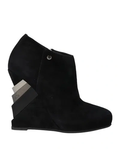 Le Silla Woman Ankle Boots Black Size 6 Leather
