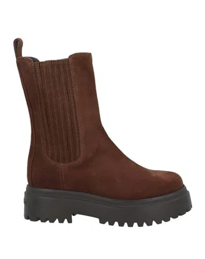 Le Silla Woman Ankle Boots Brown Size 11 Leather