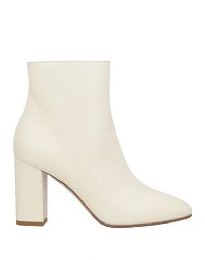 Le Silla Woman Ankle Boots Ivory Size 6.5 Leather In White