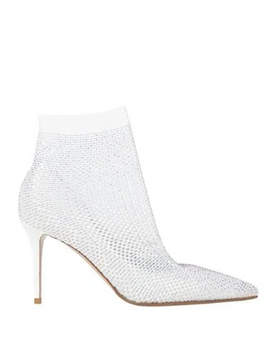 Le Silla Woman Ankle Boots White Size 6.5 Textile Fibers
