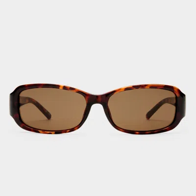 Le Specs Gigglemug In Brown