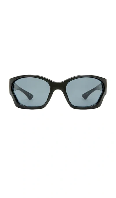 Le Specs Salacious Sunglasses In Black