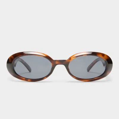 LE SPECS WORK IT!