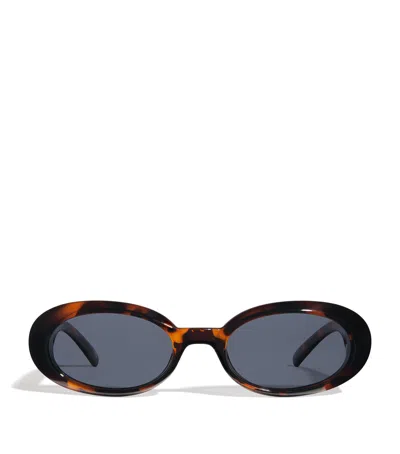 Le Specs Work It! Oval Sunglasses