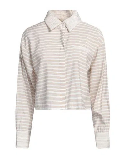 Le Streghe Woman Shirt Beige Size M Viscose, Polyester
