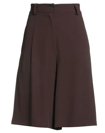 Le Streghe Woman Shorts & Bermuda Shorts Dark Brown Size M Polyester, Elastane