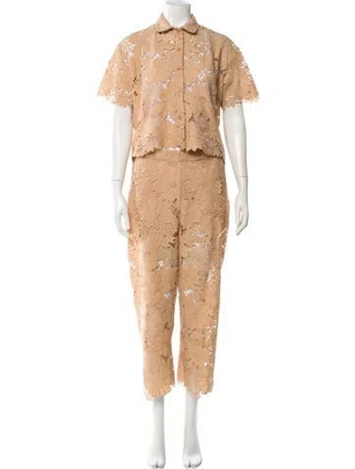 Pre-owned Le Superbe Lace Pattern Set In Neutral
