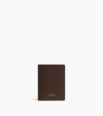 Le Tanneur Lucien Vertical Zipped Wallet Signature T Leather In Brown Arabica