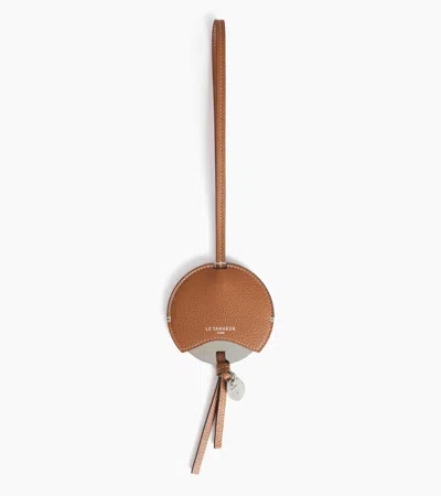 Le Tanneur Mirror Charm In Grained Leather In Tan Brown