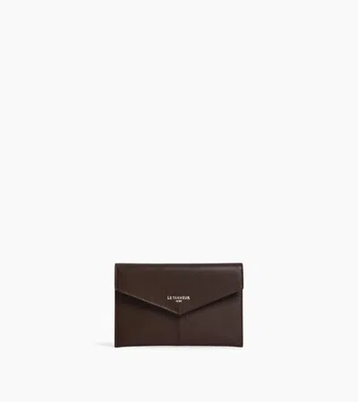 Le Tanneur Pochette Enveloppe Moyen Modèle Paulette En Cuir Lisse In Marron Arabica
