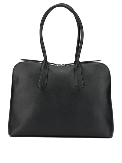 Le Tanneur Zippered Shoulder Bag In Black