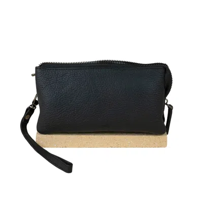 Leathere Women's Multi-compartment Leather Wallet - Black - Lowell