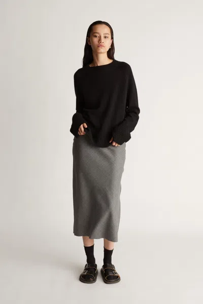 Lee Mathews Cashmere Relaxed Crewneck In Black