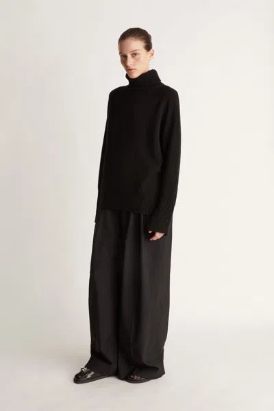 Lee Mathews Cashmere Turtleneck In Black