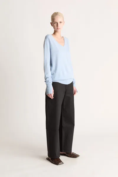 Lee Mathews Cashmere V Neck Sweater In Bay