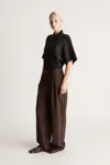 Lee Mathews Lloyd Pleat Pant In Chocolate