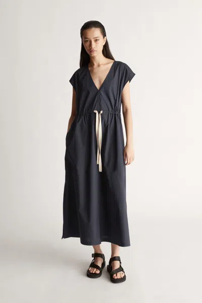 Lee Mathews Lm Poplin V Neck Dress In Navy