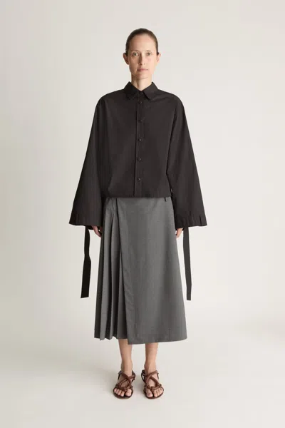 Lee Mathews Rennie Cropped Shirt In Black