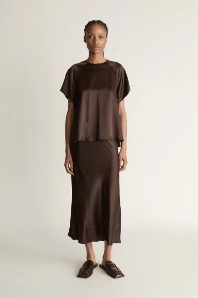 Lee Mathews Stella Silk Satin Raglan Tee In Brown