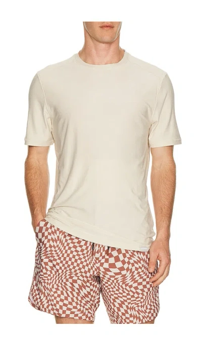 Legends Aire Tee In Dune
