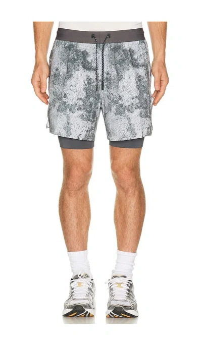 Legends Forum Lite Performance Camo Shorts In Gray