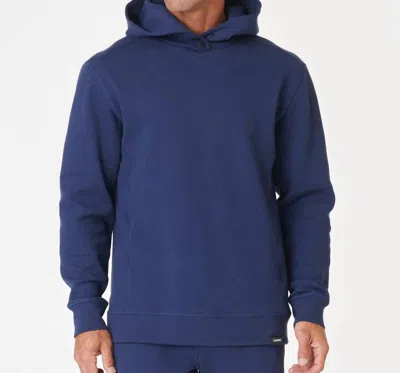 Legends Highland Solid Hoodie In Navy In Blue