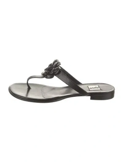 Pre-owned Leggiadro Leather T-strap Sandals In Black