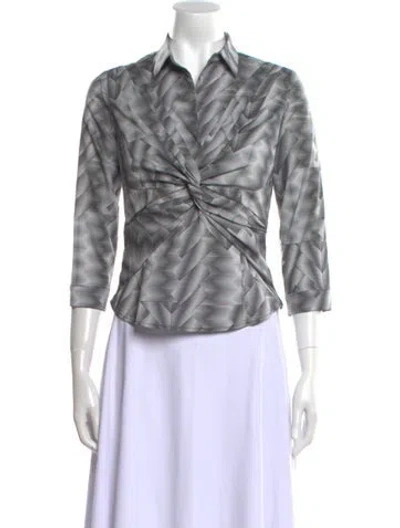 Pre-owned Leggiadro Printed Three-quarter Sleeve Button-up Top In Gray