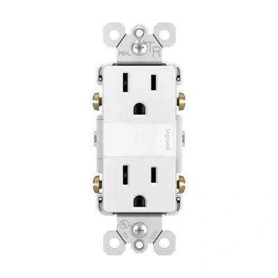 Legrand Radiant 15-amp Tamper Resistant Night Light Outlet In White