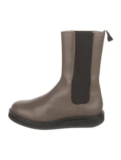 Pre-owned Legres Leather Chelsea Boots In Neutral