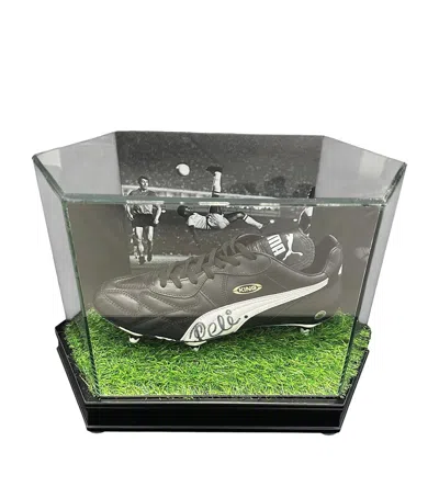 Leipzig Galleries Pelé Signed Vintage Puma King Football Boot Display