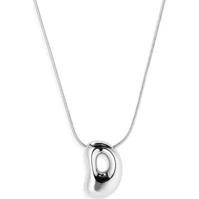 Leith Balloon Initial Pendant Necklace In D- Silver