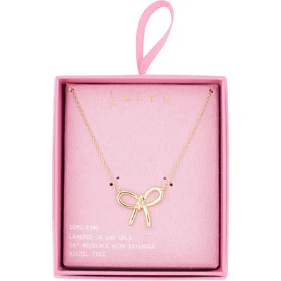 Leith Bow Pendant Necklace In Gold