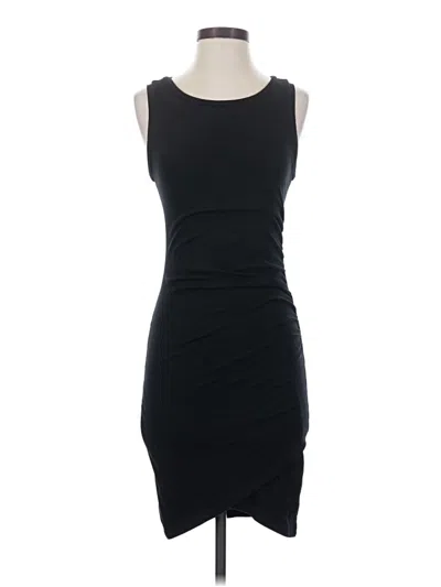Pre-owned Leith Sleeveless Top Black Scoop Neck Tops