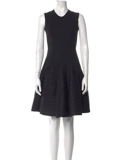 Pre-owned Lela Rose Crew Neck Knee-length Dress In Black