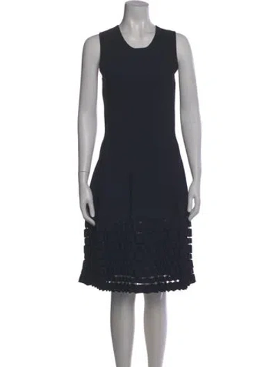 Pre-owned Lela Rose Scoop Neck Knee-length Dress In Blue